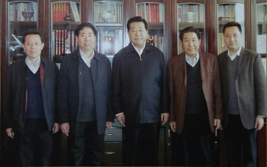 04 2011年1月31日中央政治局常委、全國政協(xié)主席賈慶林接見藏研中心領(lǐng)導~1.jpg
